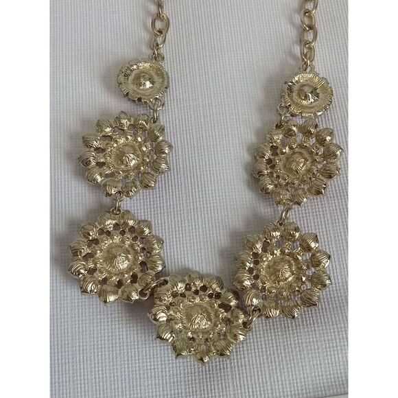 Red & Gold Toned Rhinestone Encrusted Flower Shaped Pendants Statement Necklace - Picture 5 of 11